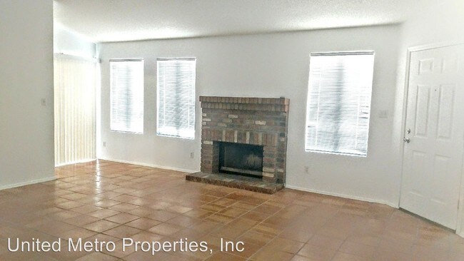 Foto del edificio - 3 br, 2 bath House - 3110 E Taro Lane