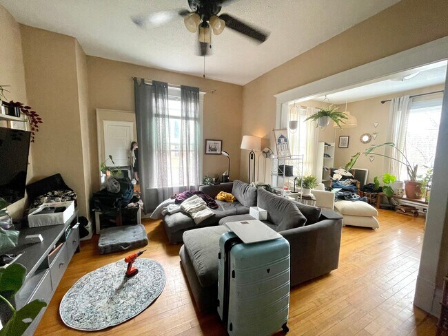 Foto del edificio - 601 NE Main St