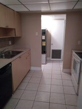 Building Photo - 1830 Maravilla Ave