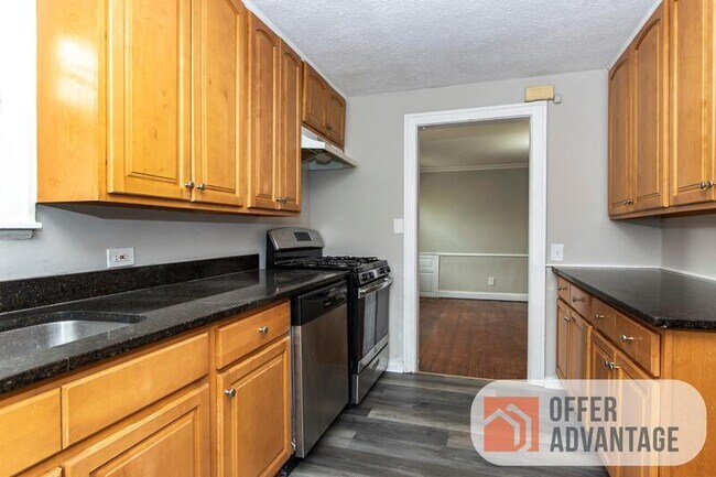 Foto del edificio - 3449 Glencairn Rd