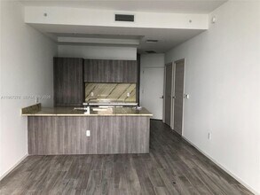 Building Photo - 801 S Miami Ave