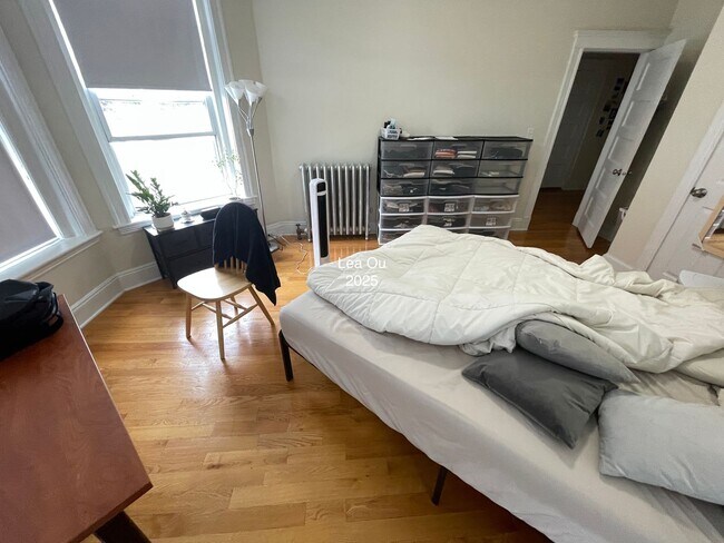 Foto del edificio - SEPT NO BROKER FEE 3bed split in Brighton-...