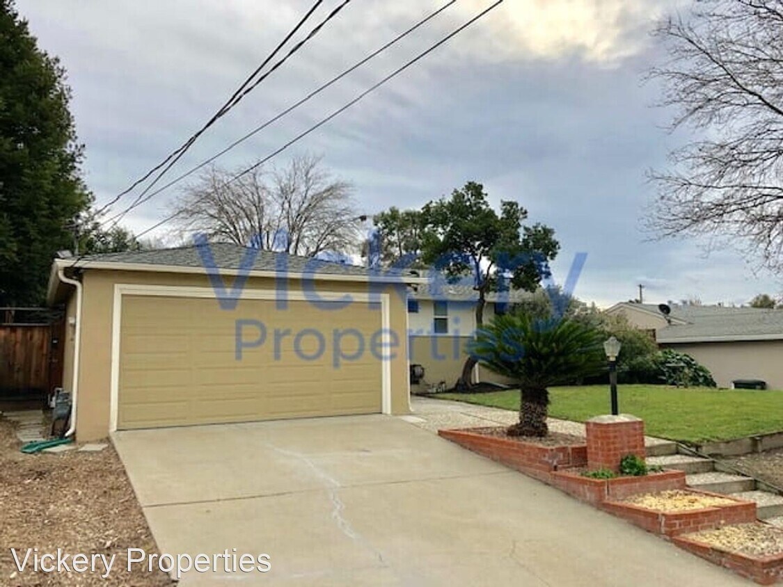 Primary Photo - 3 br, 2 bath House - 3108 Meadowbrook Drive