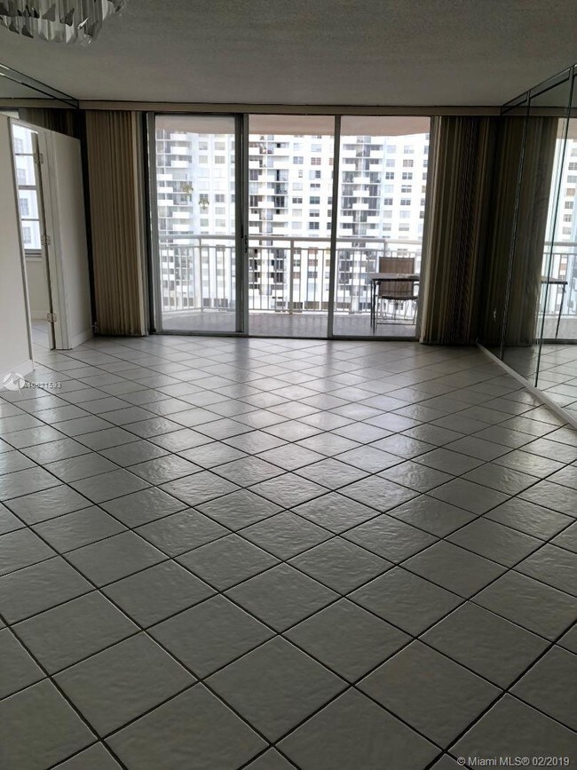 Foto del edificio - 18071 Biscayne Blvd