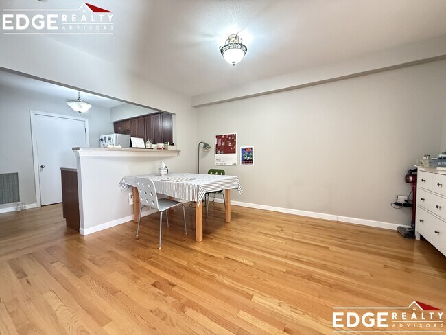 Foto del edificio - 59 Brainerd Rd