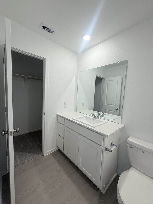 Foto del edificio - 21602 Cottonwood Mdws Trl