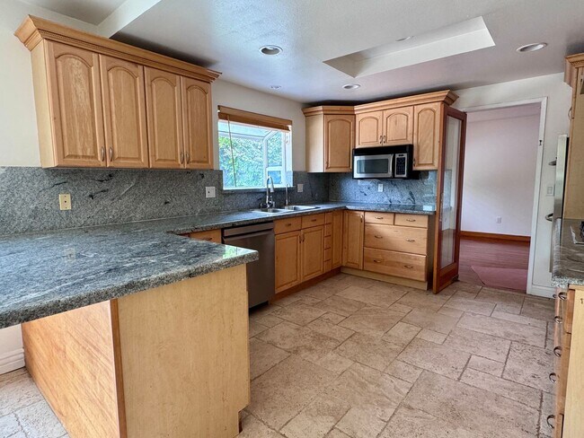 Foto del edificio - Beautiful 3 bedroom Newbury Park Home