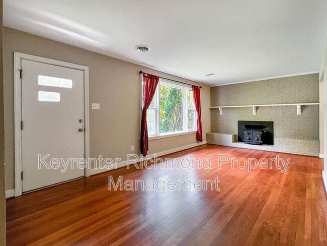 Building Photo - 5509 Swan Dr