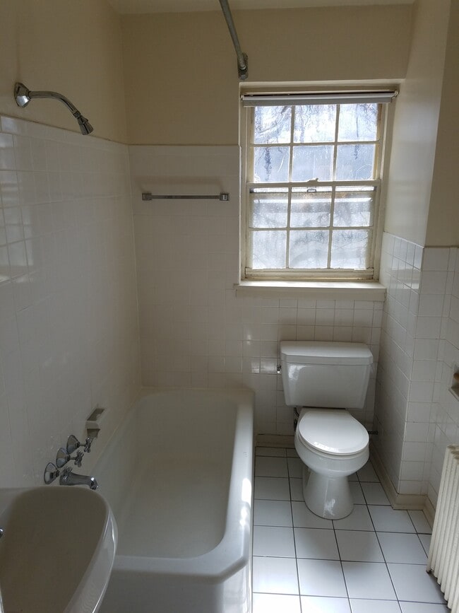 Building Photo - Fair Oaks Apartment Homes