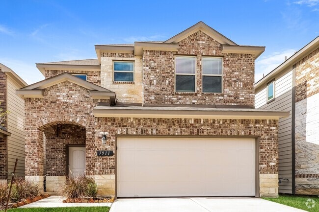 Building Photo - 7911 Fijian Cypress Dr