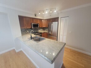 Building Photo - 180 Yacht Club Way