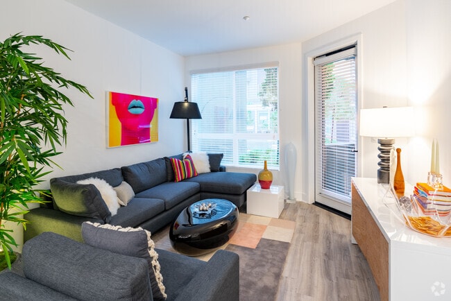 1 Bedroom, 1 Bath - Clarendon Apartments
