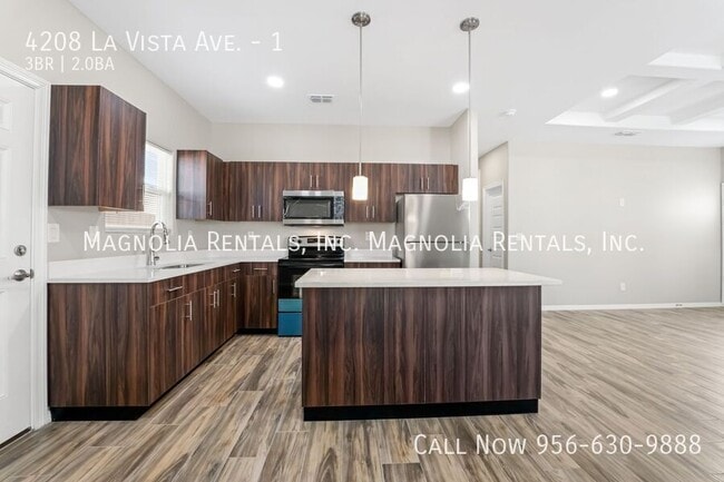 Building Photo - 4208 La Vista Ave