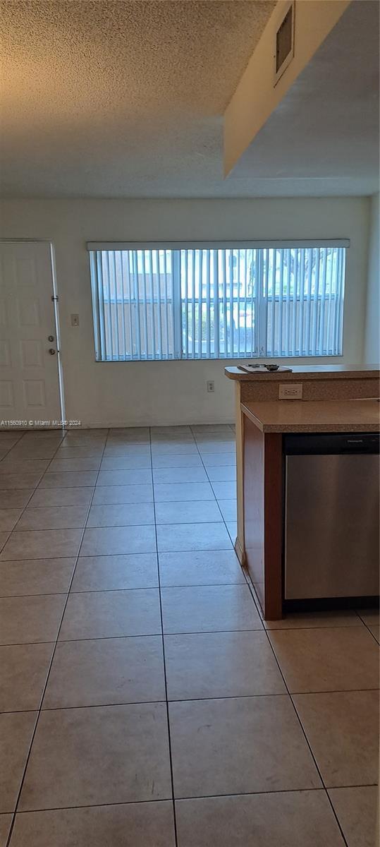 Foto del edificio - 675 NW 85th Ct