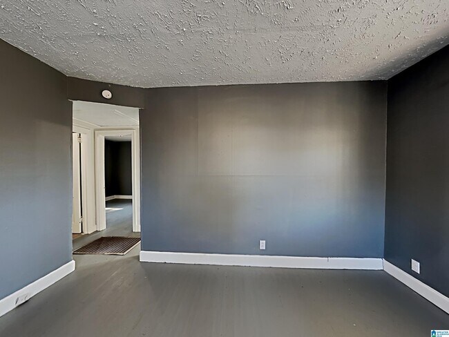 Building Photo - 7113 Oporto Ave