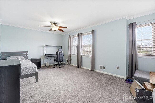 Foto del edificio - 2606 Trafalgar Square