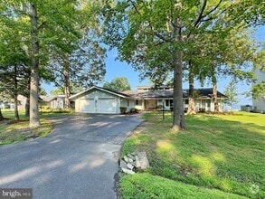 Building Photo - 11470 Mohawk Ct