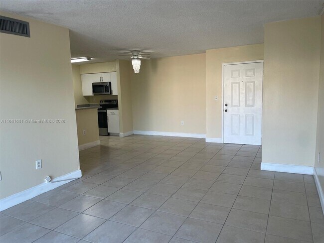 Foto del edificio - 15221 SW 80th St
