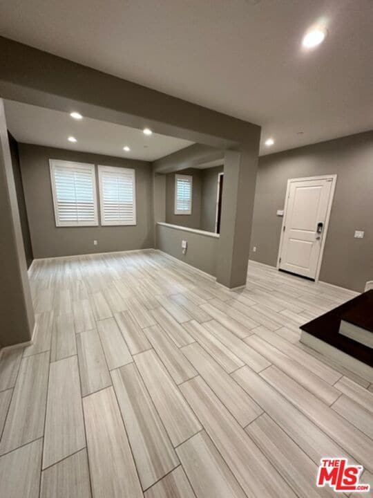 Building Photo - 17032 Cantlay St