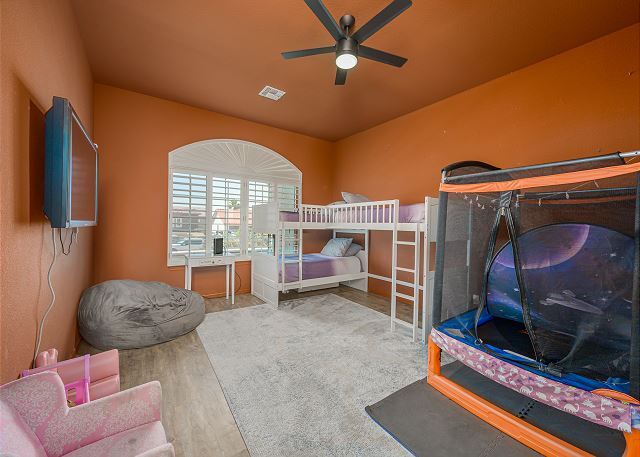 Foto del edificio - 2459 N Ridge Ave