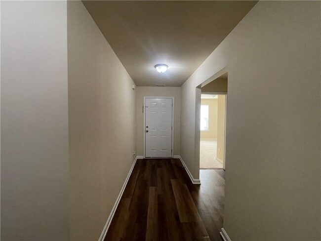 Building Photo - 160 Pine Ridge Rd