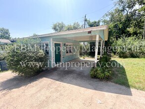 Building Photo - 111 Hillside Dr