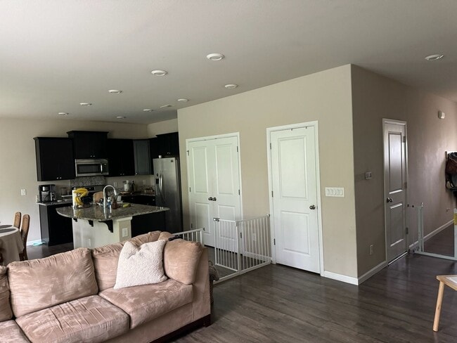 Building Photo - 4 Bedroom Single Family Home in Olympia