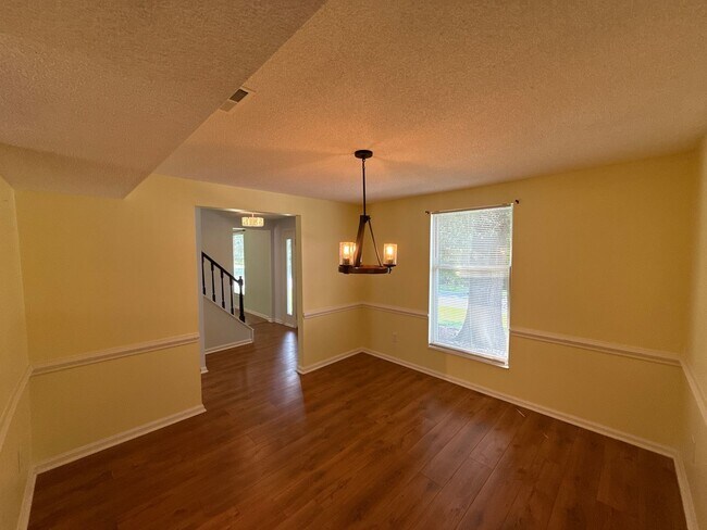 Foto del edificio - 3-Bedroom Home Close to Ballantyne!