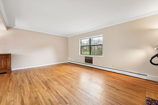 Building Photo - 768 Springfield Ave