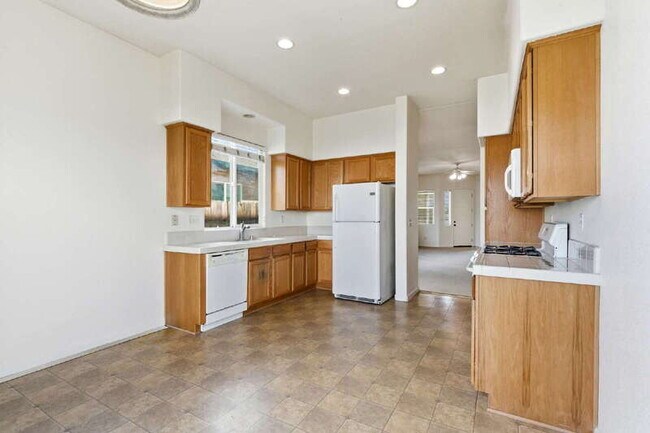 Foto del edificio - 7991 Springarden Wy