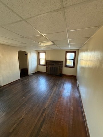 Primary Photo - Comfortable 2-Bedroom Rental on Tremont Av...