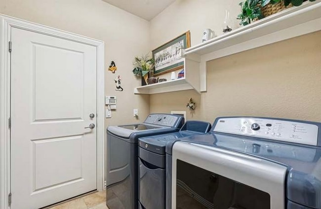 Building Photo - 7313 Reflection Bay Dr