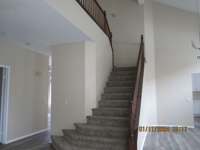 Building Photo - ORANGECREST BEAUTY COMPLETELY UPGRADED!
