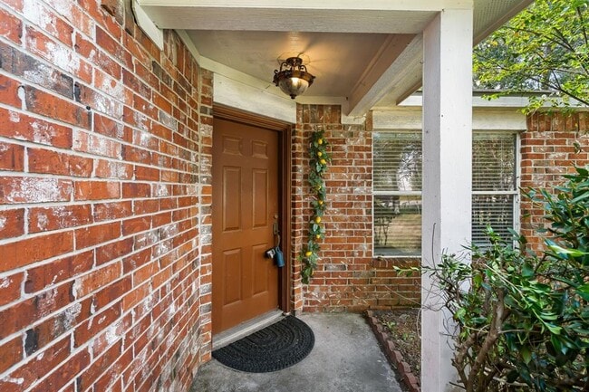 Building Photo - 16394 Long Valley Ct