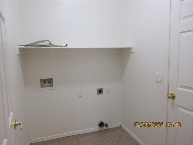 Building Photo - 2803 Wallapai Ave