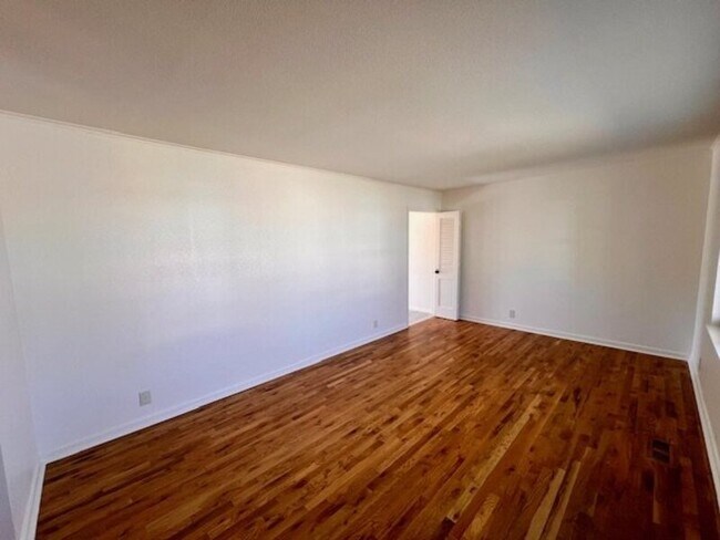 Foto del edificio - 7034 E 58th Pl