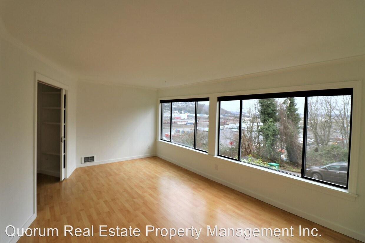 Primary Photo - 1 br, 1 bath House - 2550 Thorndyke Ave W ...