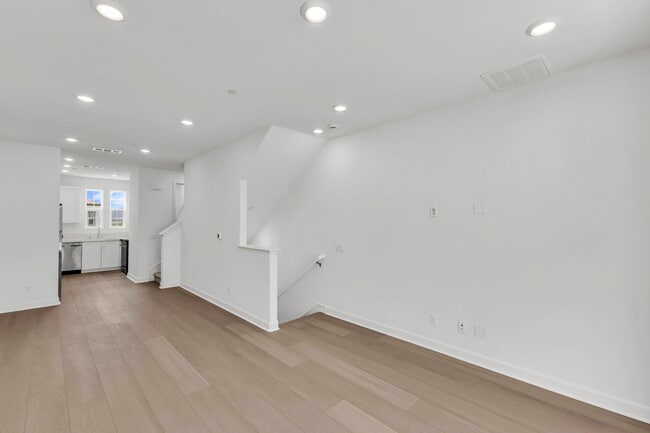 Building Photo - 2208 Mountain Laurel Rd