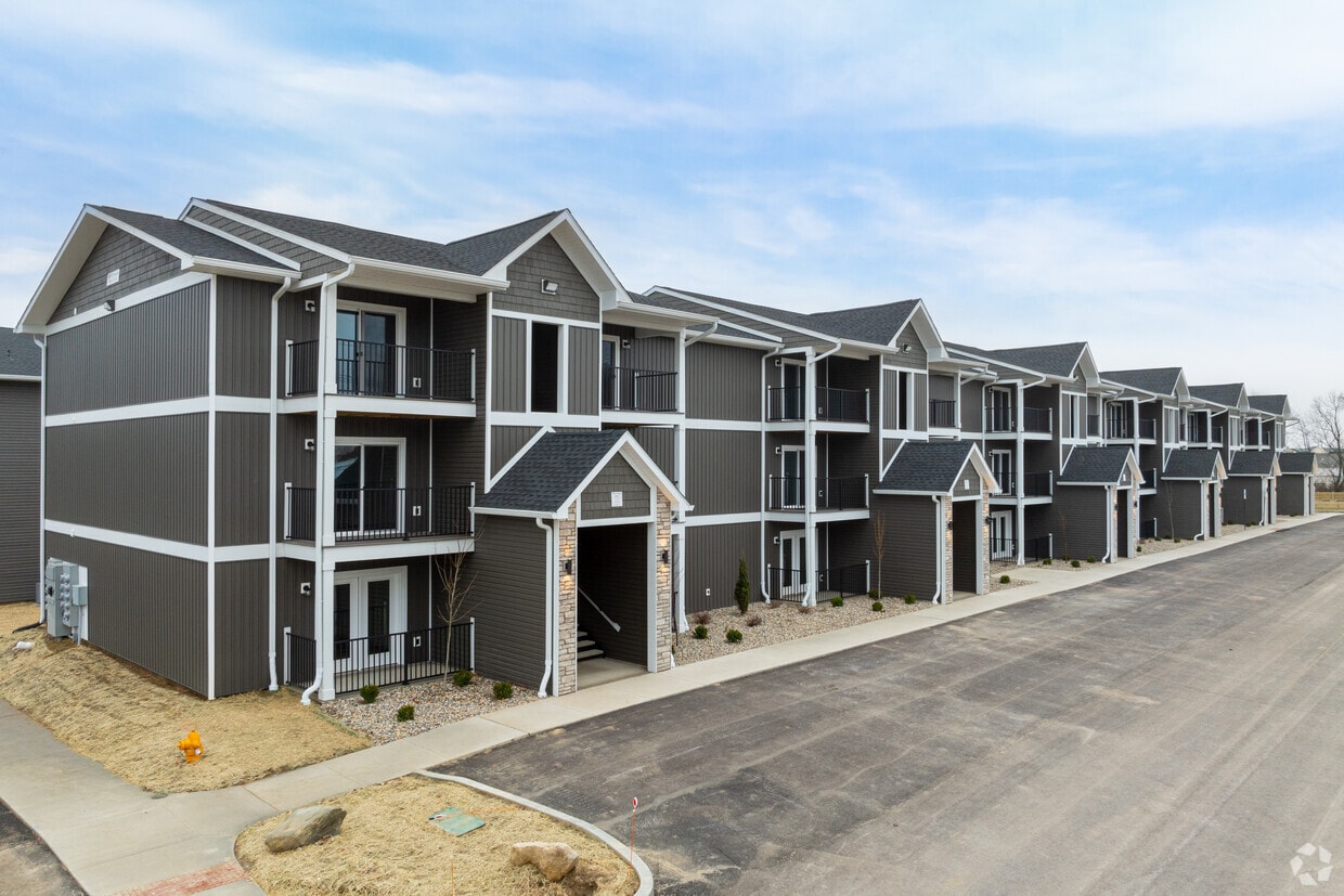 Compass Flats - Compass Flats