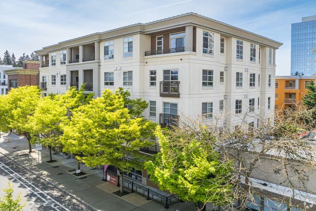 Foto del edificio - 111 108th Ave NE