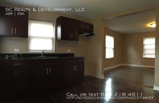 Building Photo - 10119 S Oglesby Ave