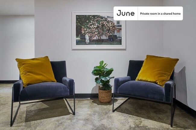 Building Photo - Beautiful Private ROOM in Bed-Stuy