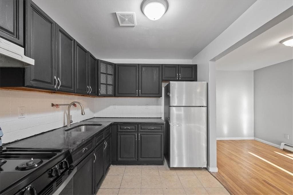 527 Cleveland St Unit 1, Brooklyn, NY 11208 Room for Rent in Brooklyn