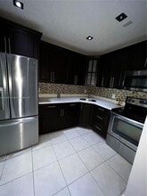 Building Photo - 6530 Lake Patricia Dr