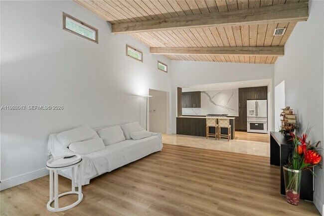 Foto del edificio - 1951 Secoffee St