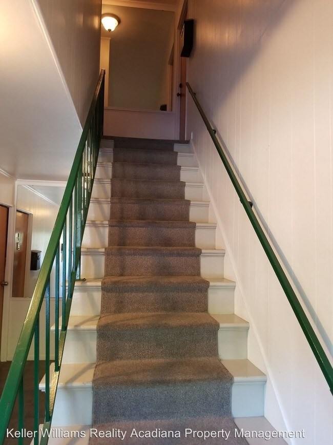 Foto del edificio - 2 br, 1 bath House - 211 Versailles Unit 10