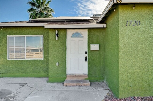 Building Photo - 1720 E Carson Ave