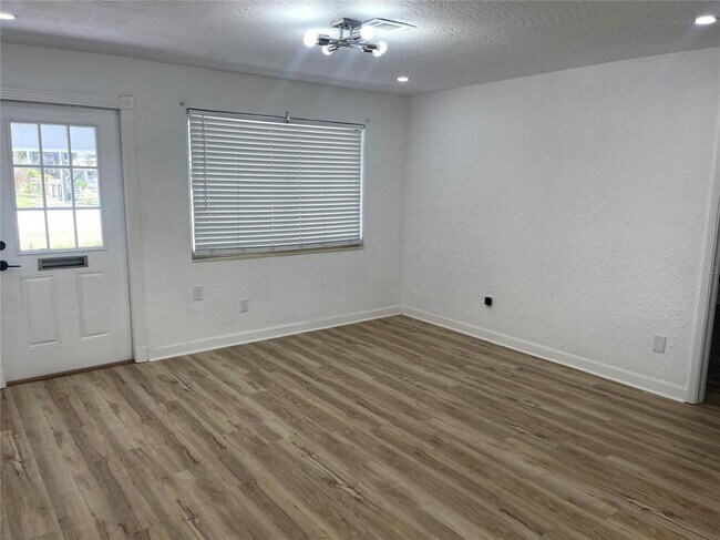 Foto del edificio - 3717 Belmont Blvd