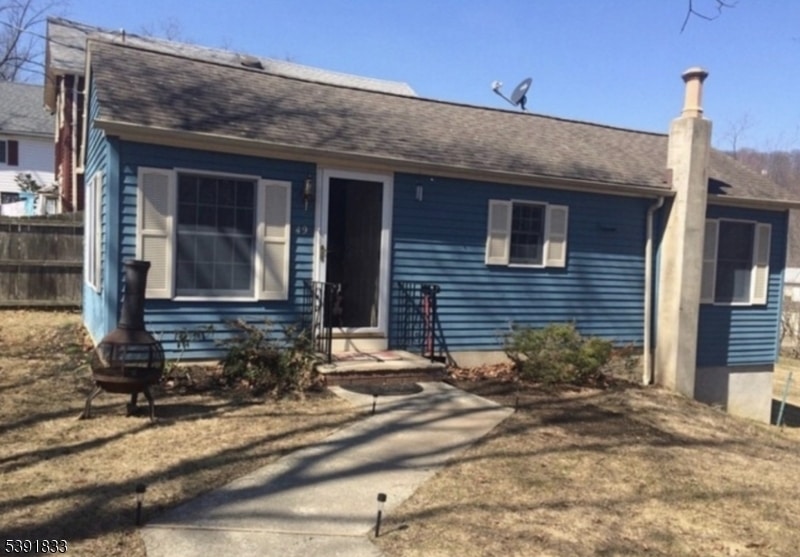 Foto principal - 49 Dickerson Rd