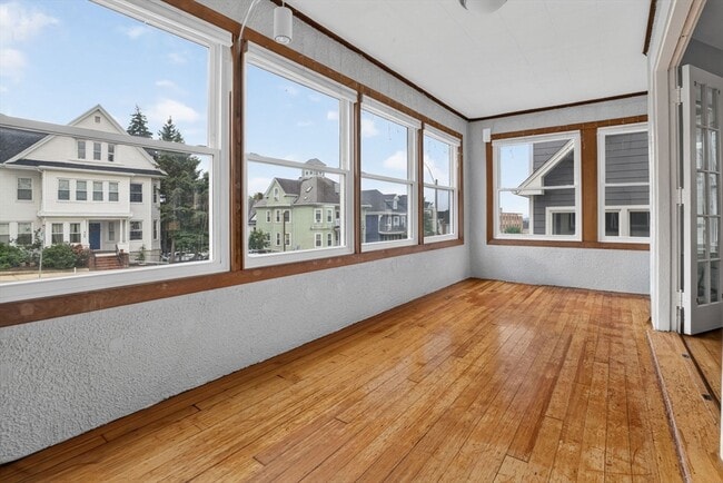 Building Photo - 453 Broadway